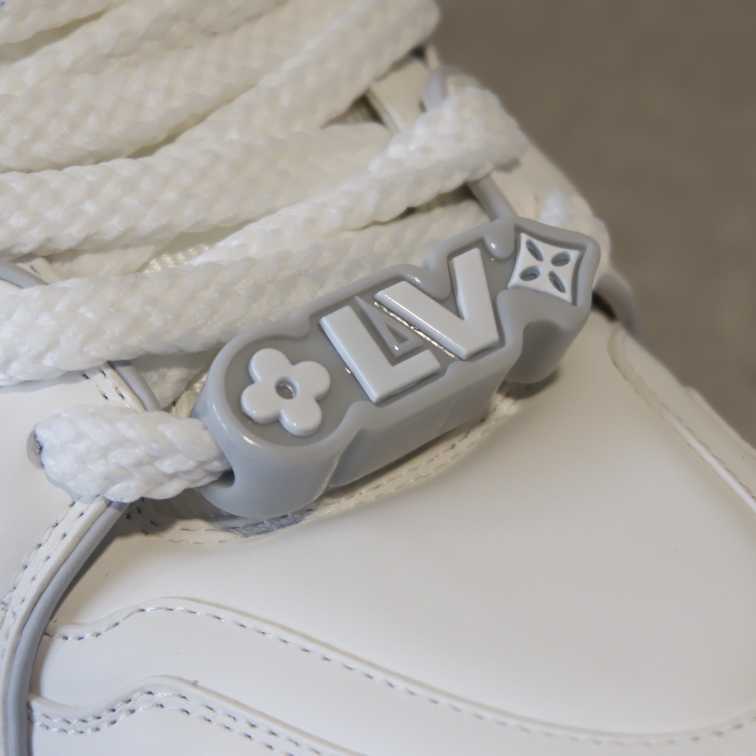 LOUIS VUITTON TRAINERS 