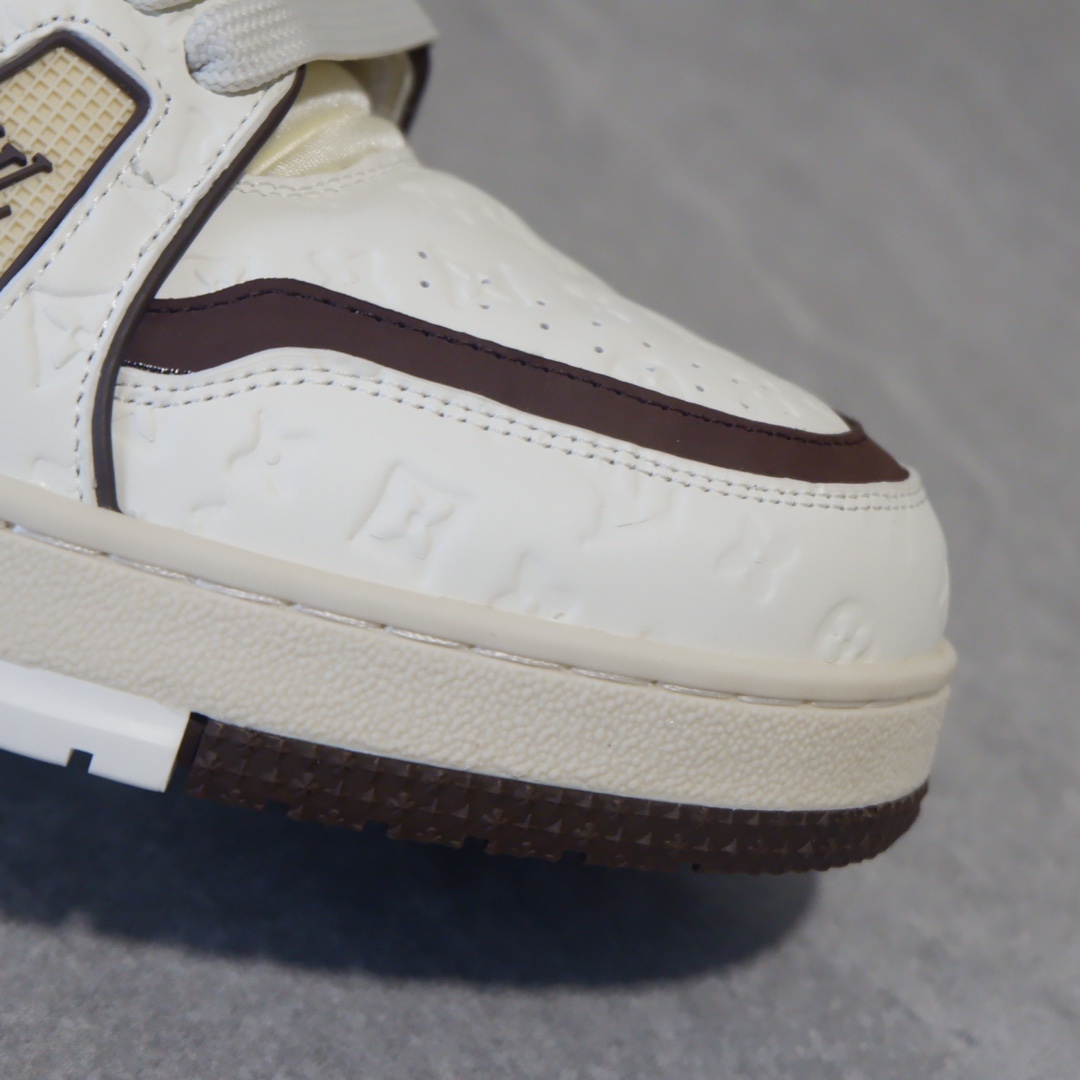 LOUIS VUITTON TRAINERS 
