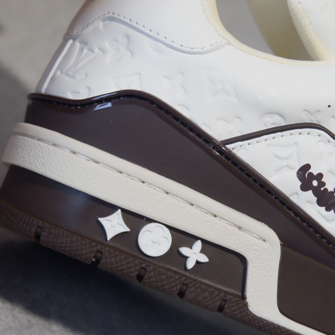 LOUIS VUITTON TRAINERS 