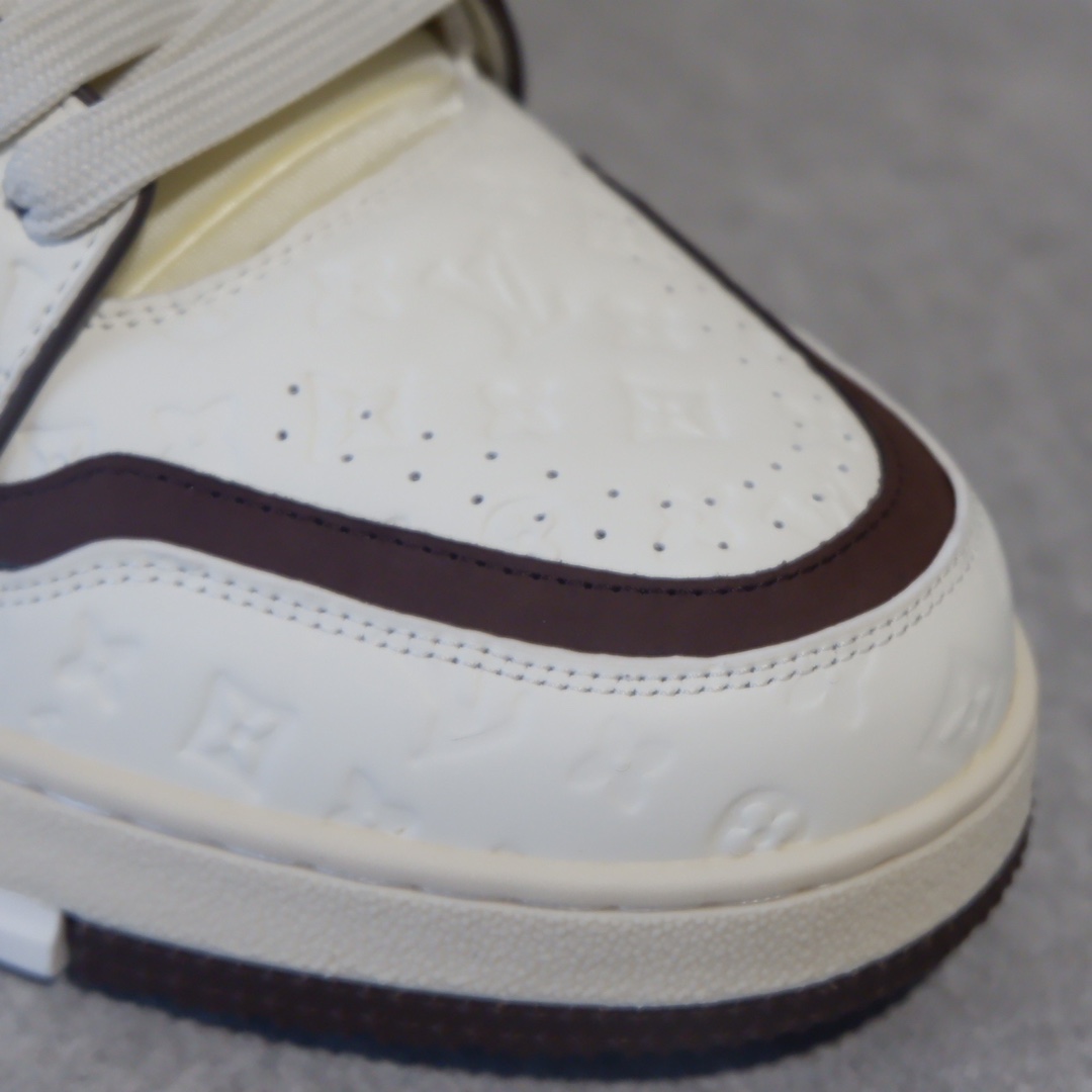 LOUIS VUITTON TRAINERS 