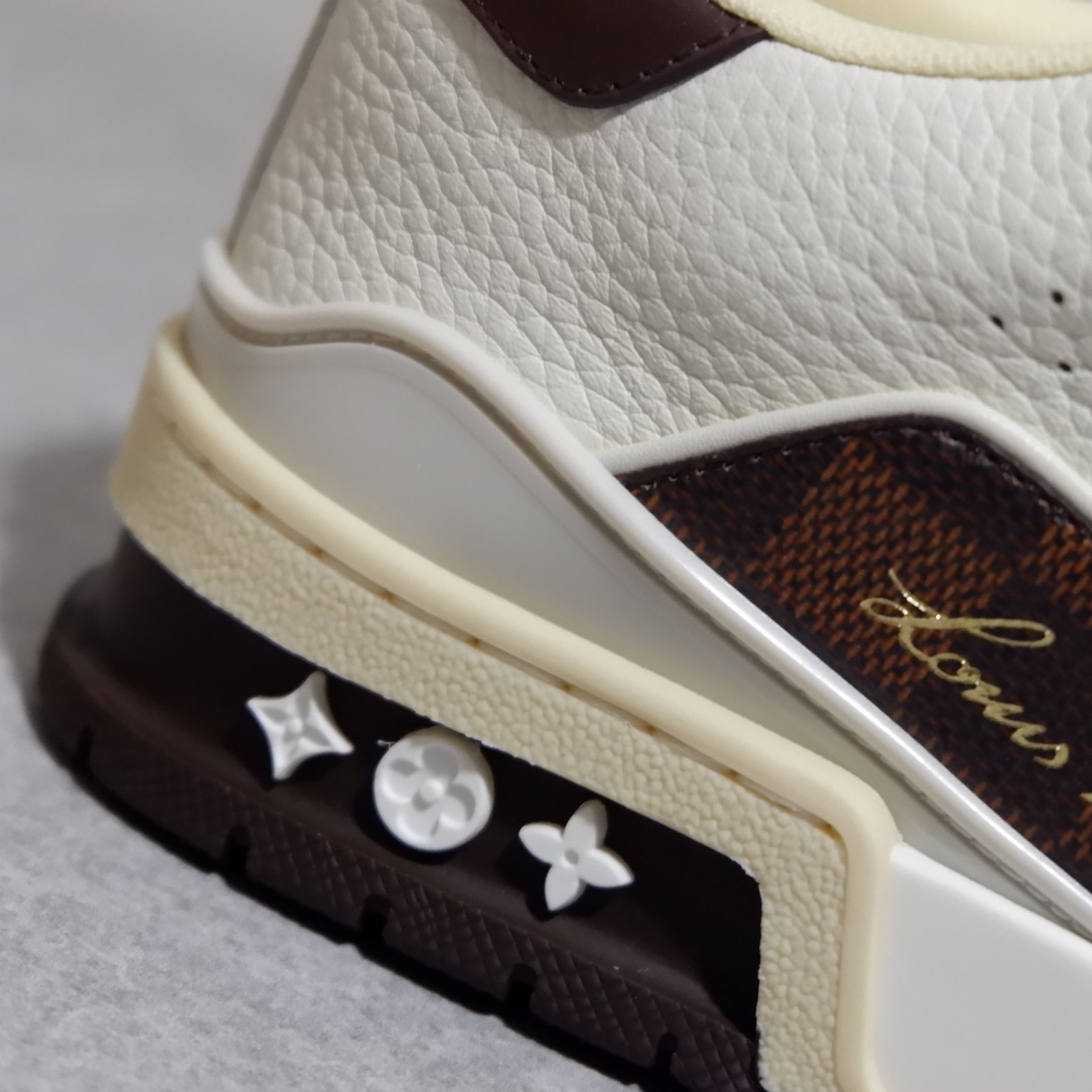 LOUIS VUITTON TRAINERS 