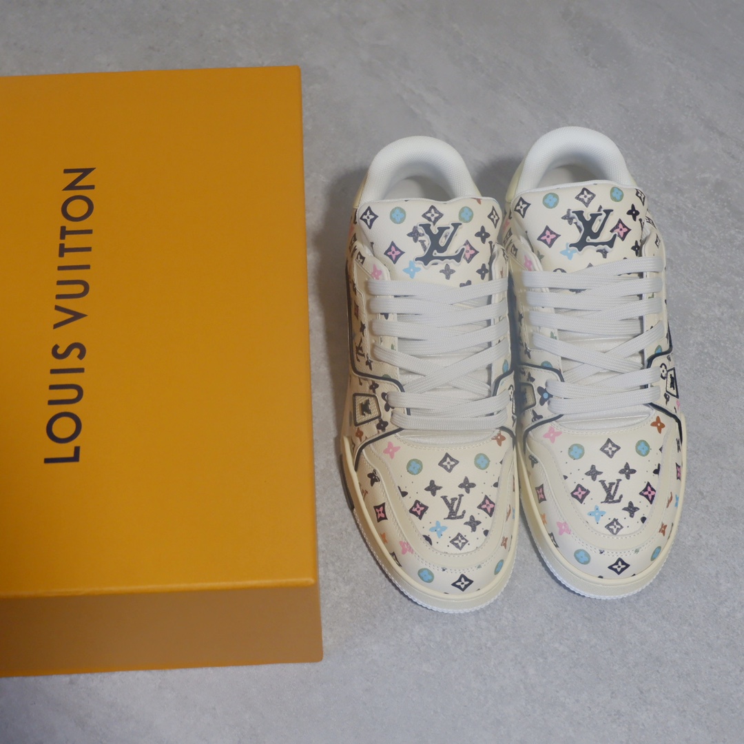 LOUIS VUITTON TRAINERS 