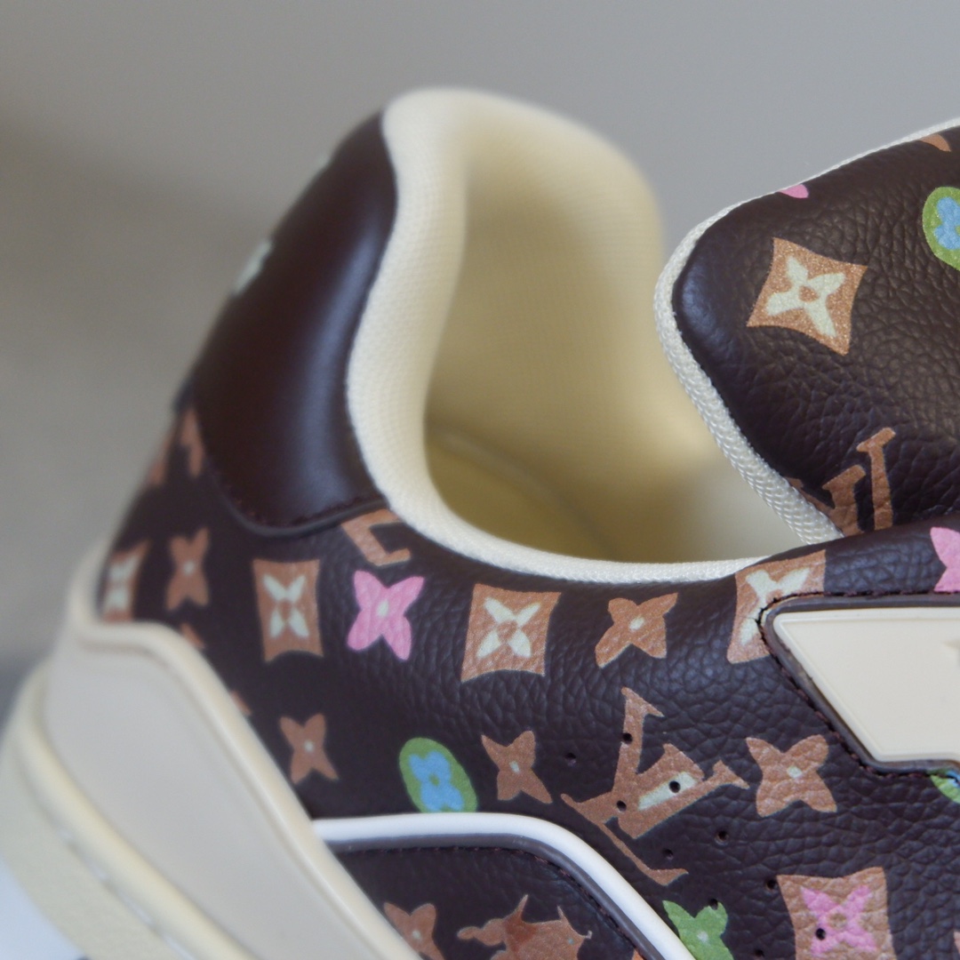 LOUIS VUITTON TRAINERS