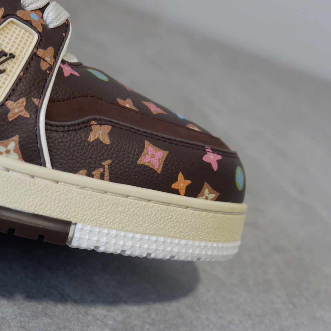 LOUIS VUITTON TRAINERS
