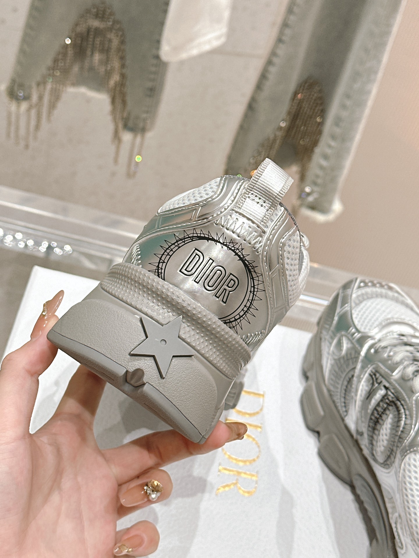 DIOR SNEAKER