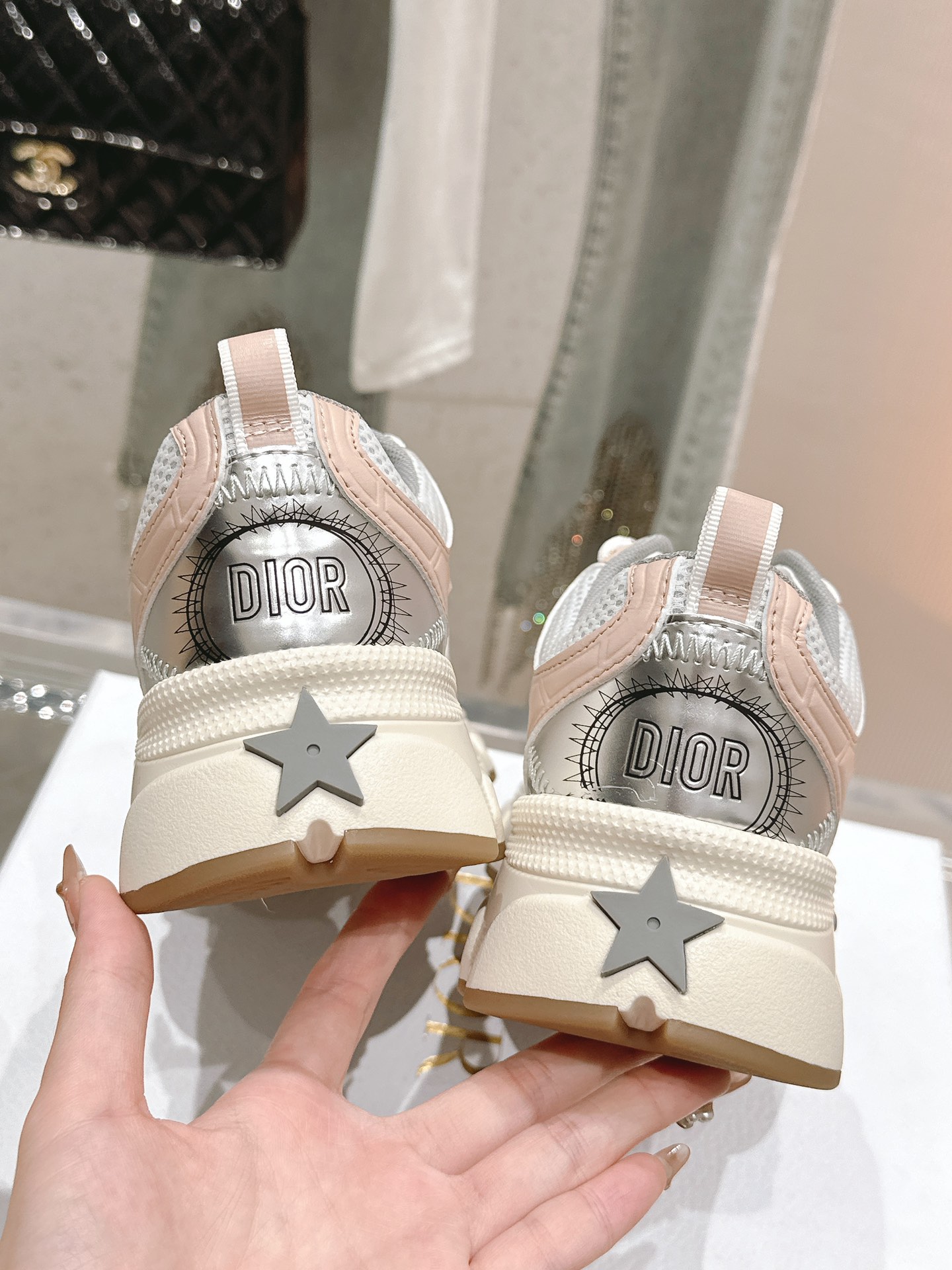 DIOR SNEAKER