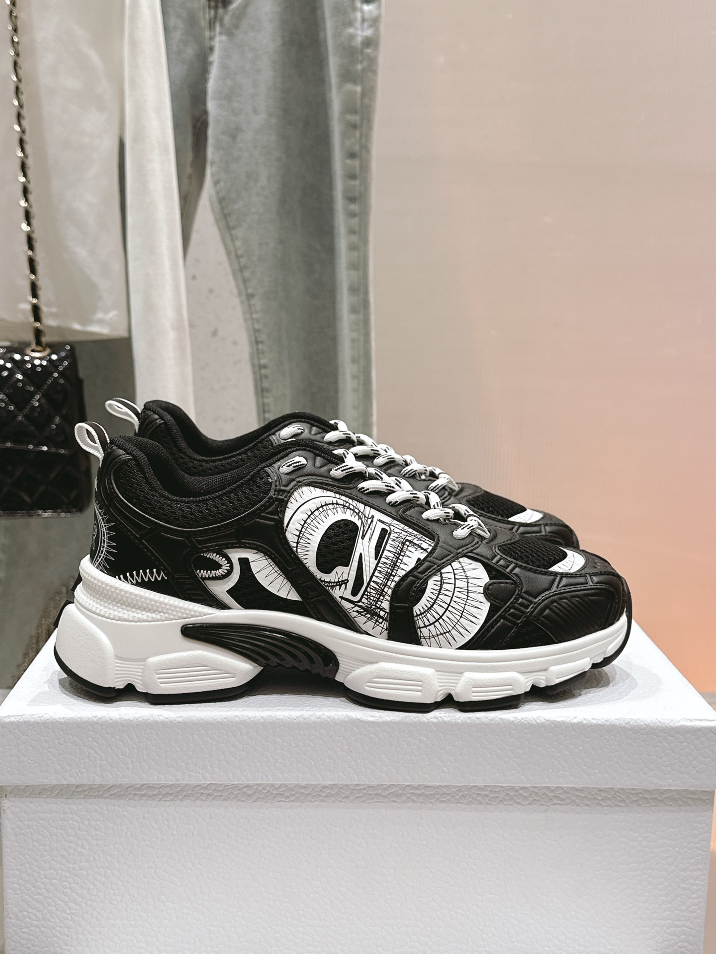DIOR SNEAKER