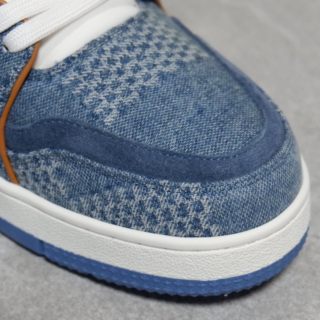 LOUIS VUITTON TRAINERS