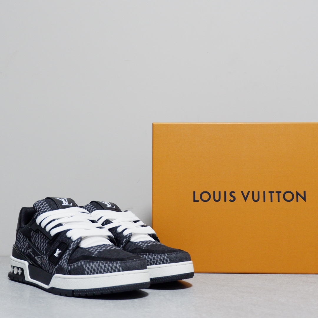 LOUIS VUITTON TRAINERS