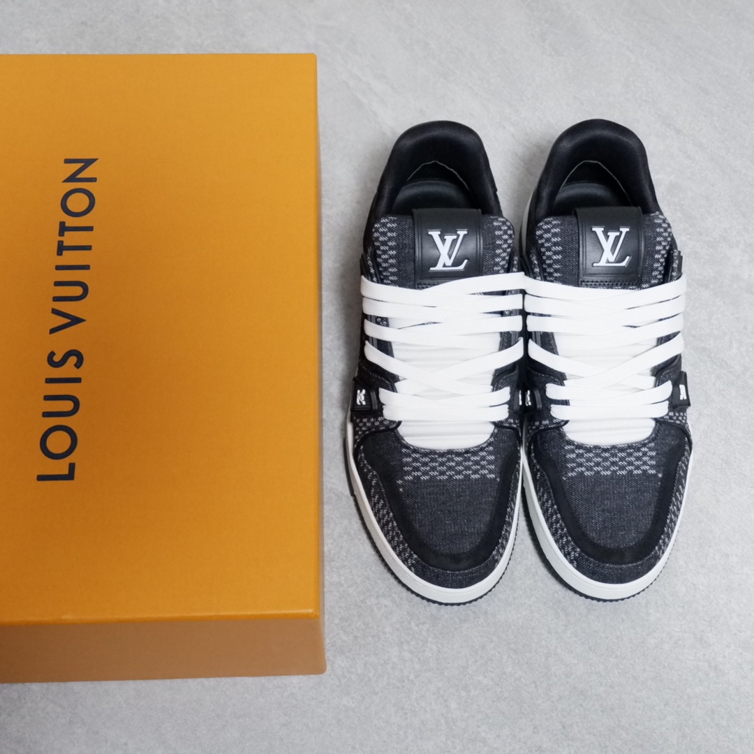LOUIS VUITTON TRAINERS