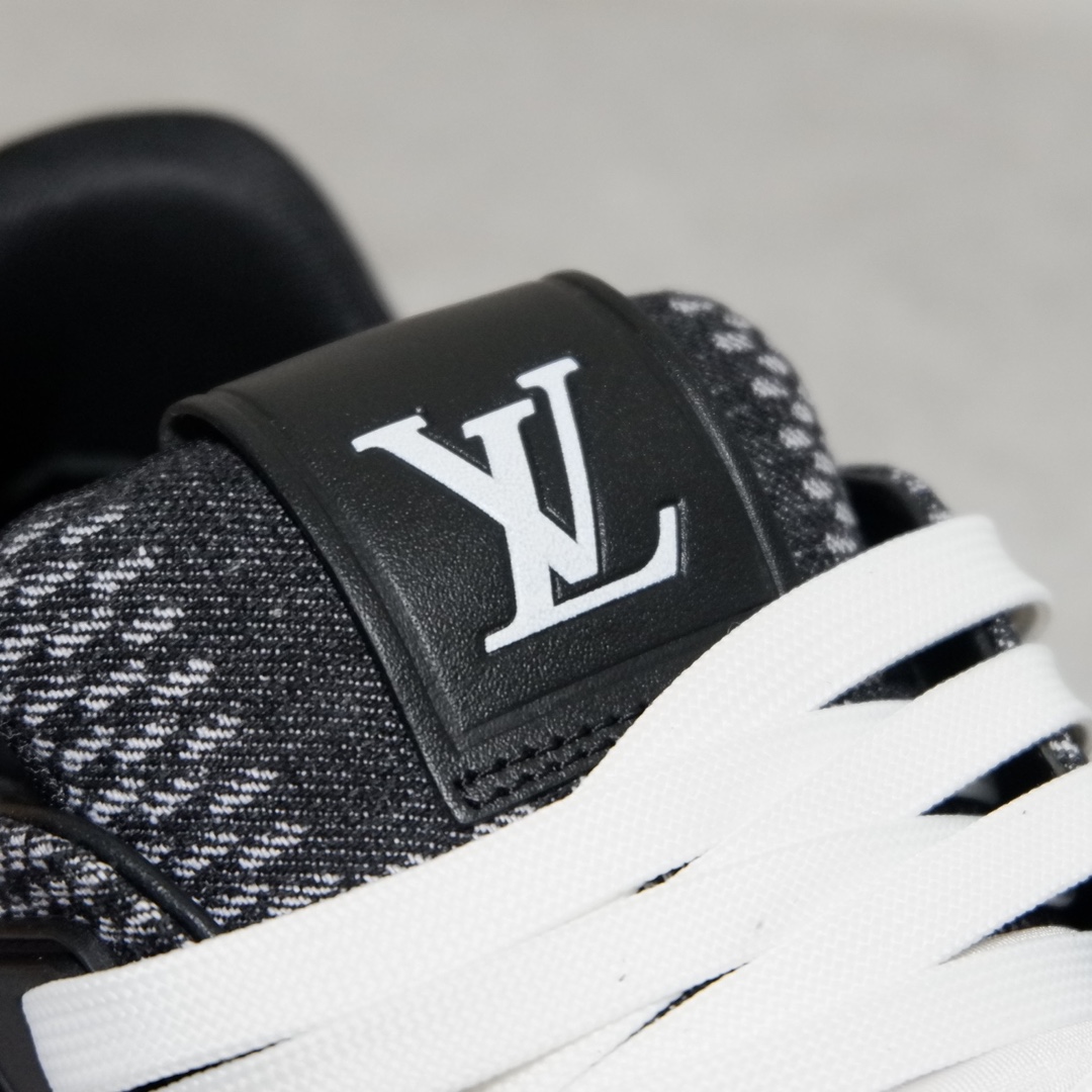 LOUIS VUITTON TRAINERS