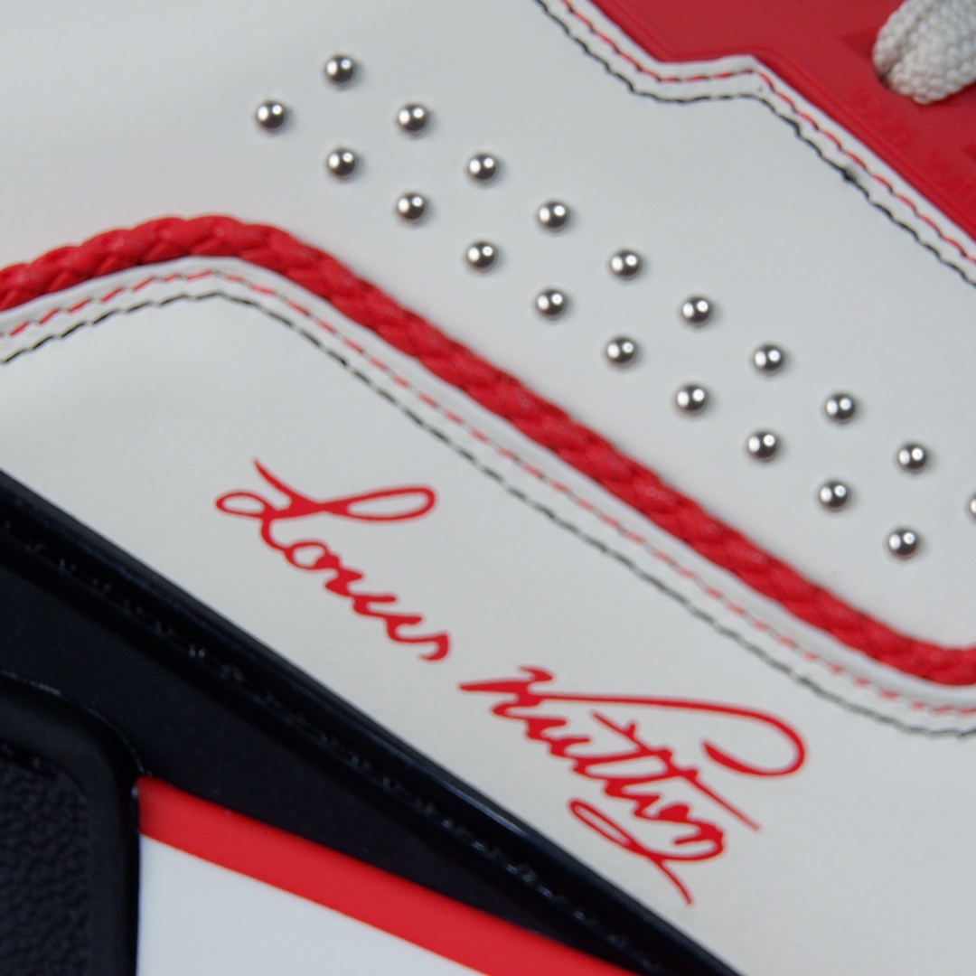 LOUIS VUITTON TRAINERS