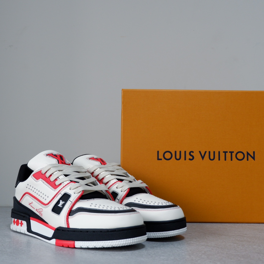 LOUIS VUITTON TRAINERS