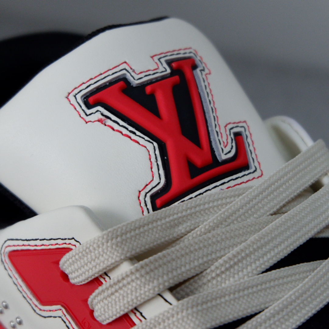 LOUIS VUITTON TRAINERS