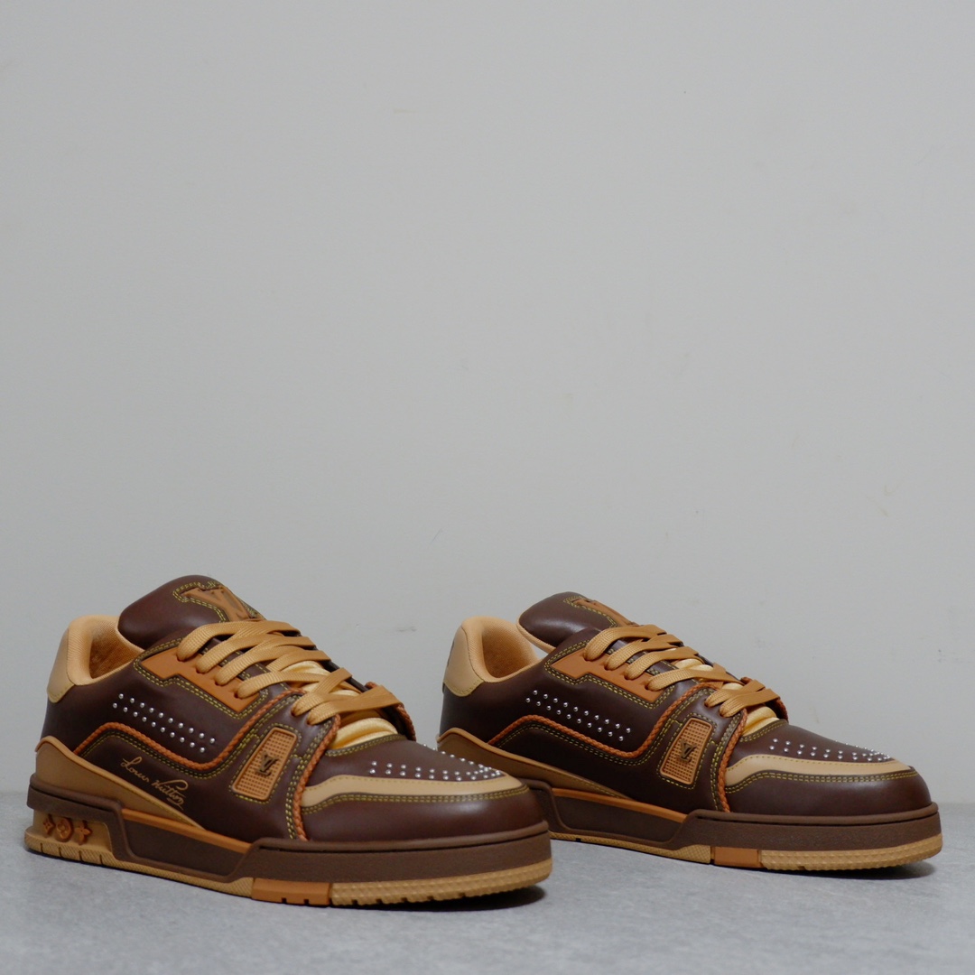 LOUIS VUITTON TRAINERS