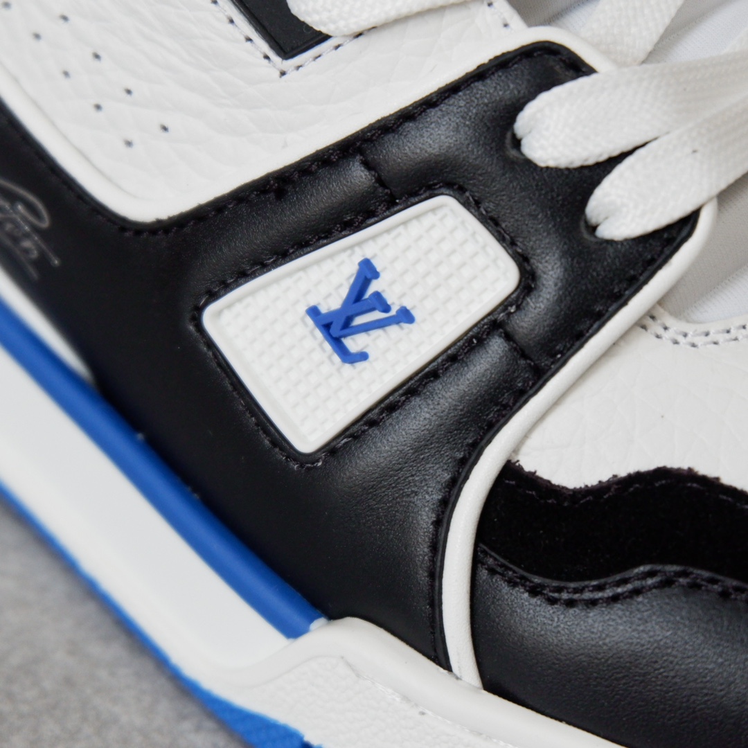 LOUIS VUITTON TRAINERS