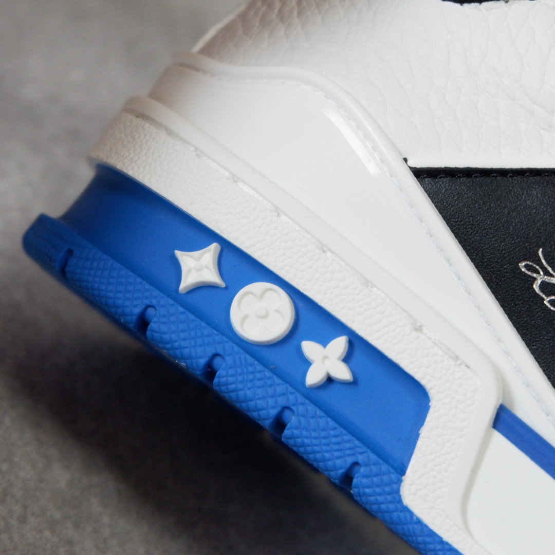 LOUIS VUITTON TRAINERS