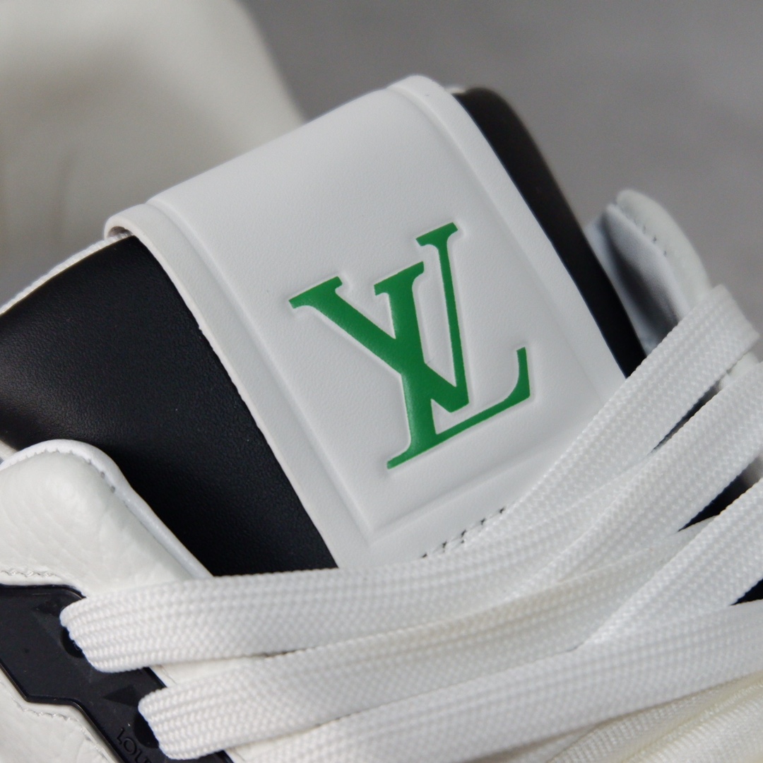 LOUIS VUITTON TRAINERS