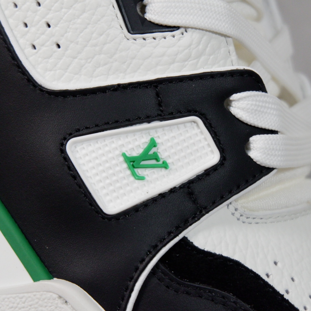 LOUIS VUITTON TRAINERS