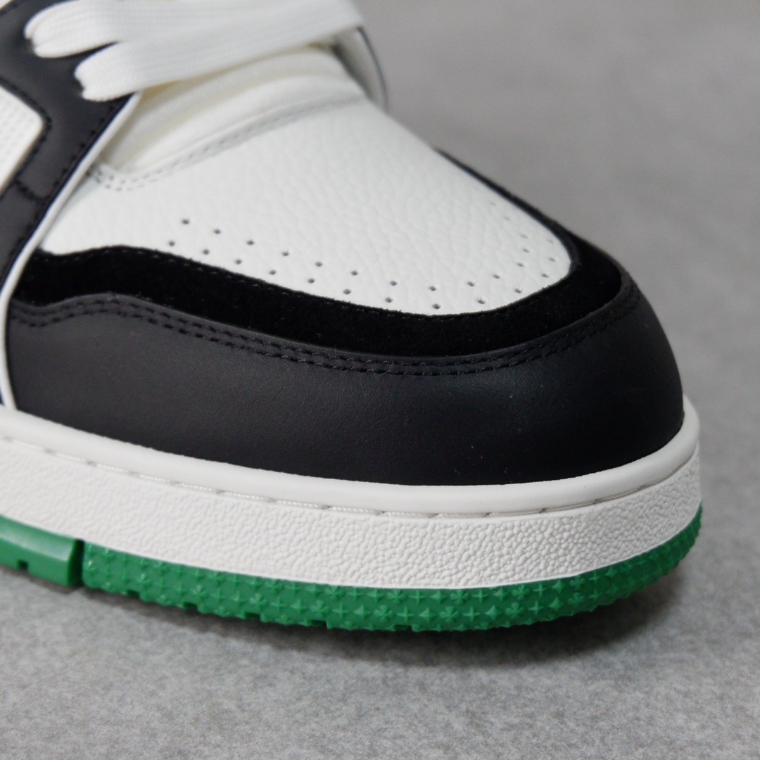 LOUIS VUITTON TRAINERS