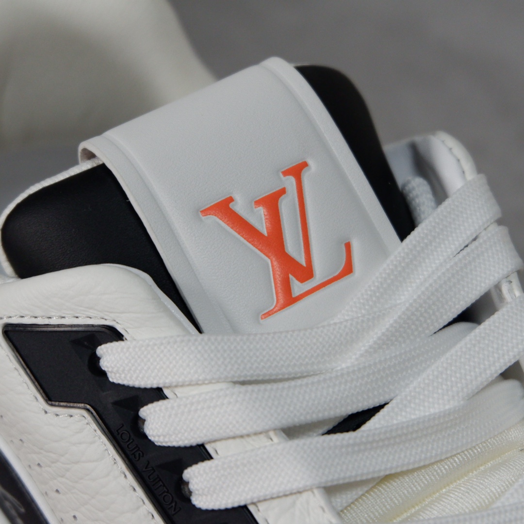 LOUIS VUITTON TRAINERS