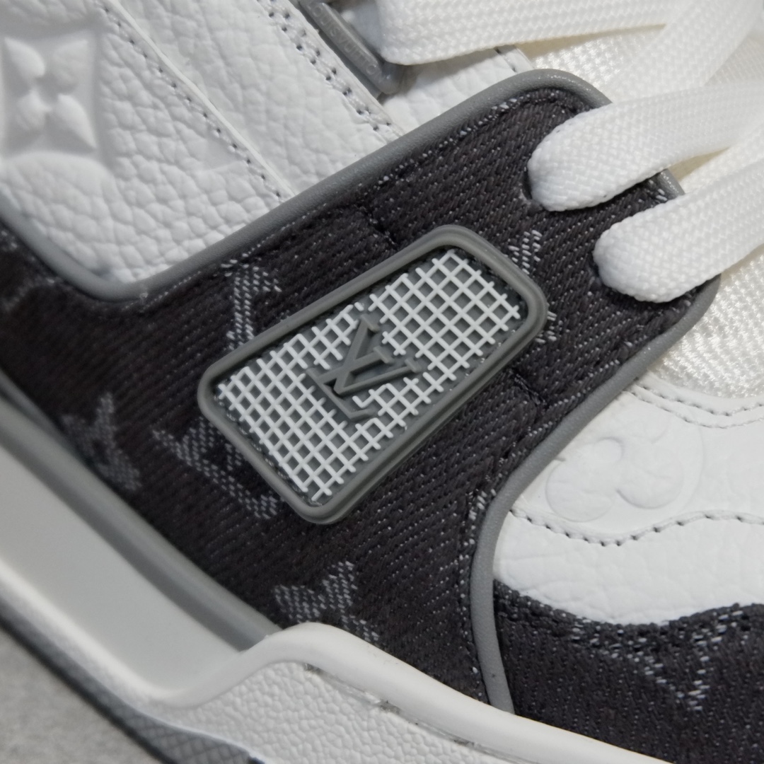 LOUIS VUITTON TRAINERS