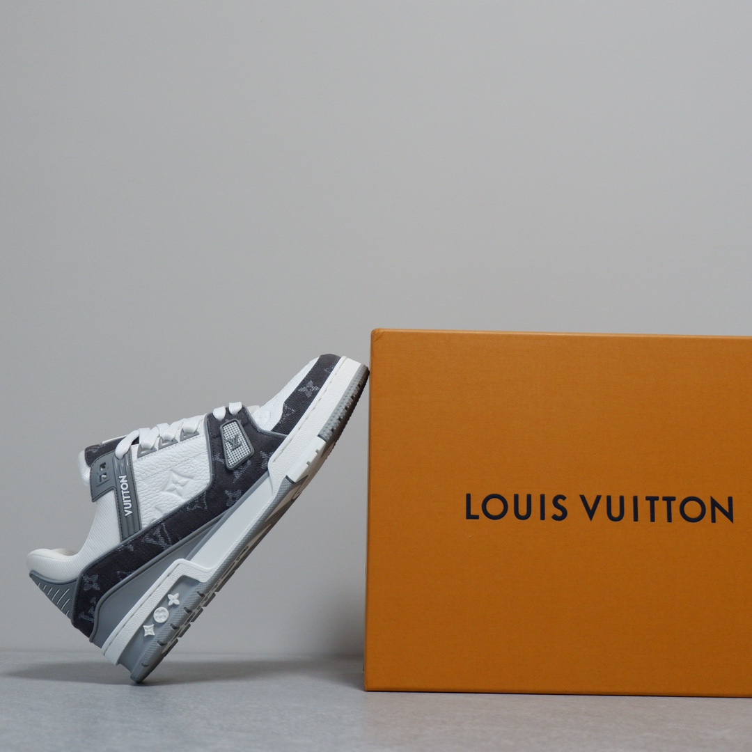 LOUIS VUITTON TRAINERS