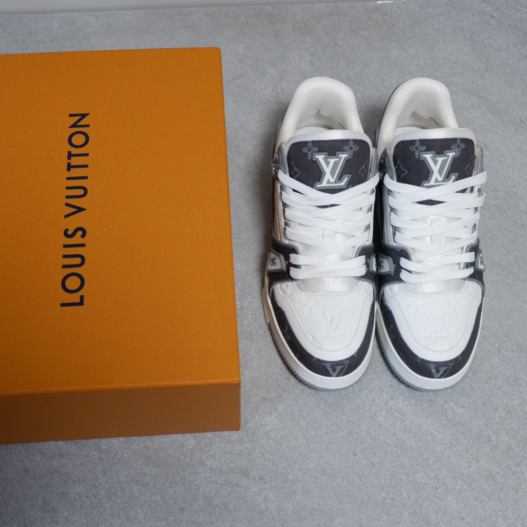 LOUIS VUITTON TRAINERS