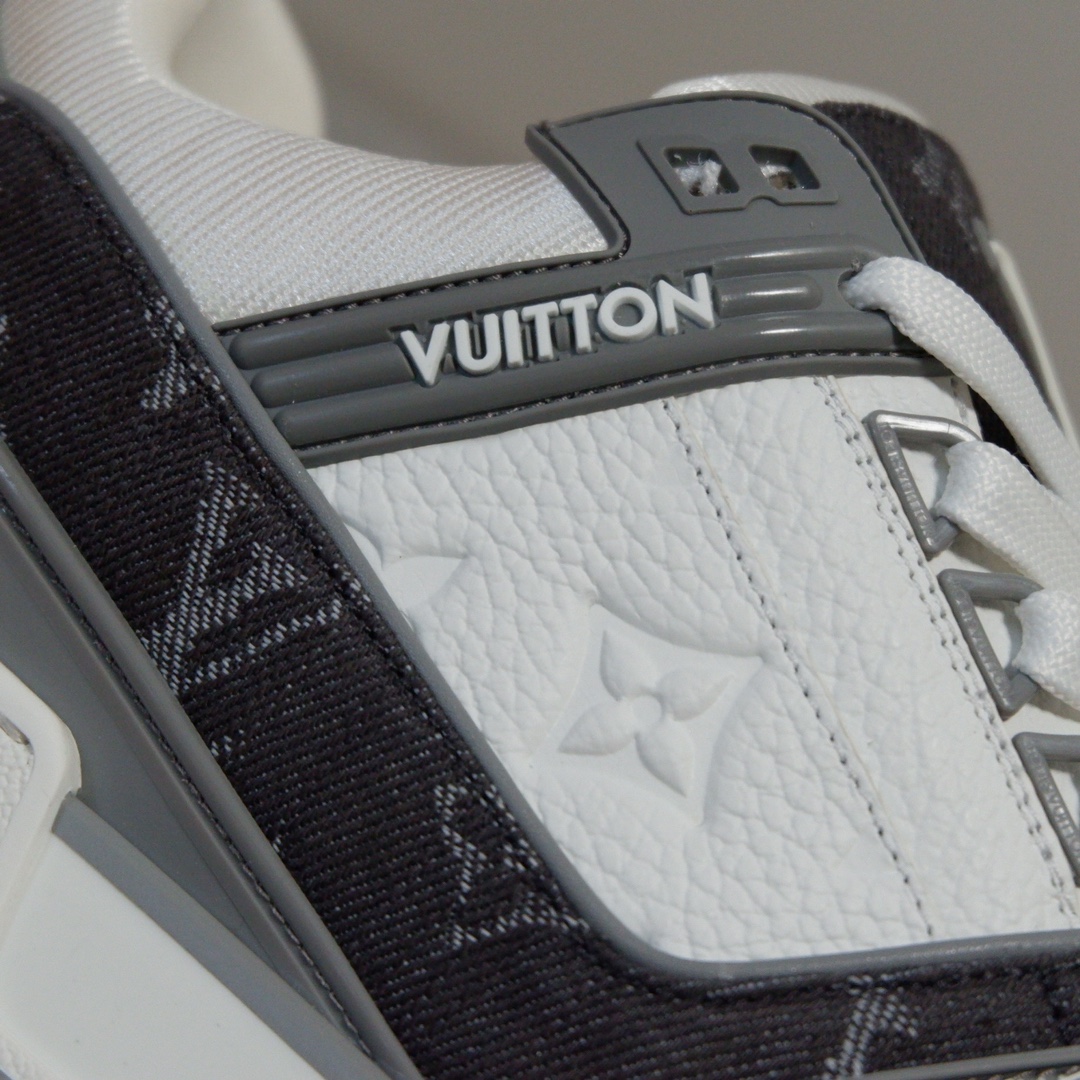 LOUIS VUITTON TRAINERS