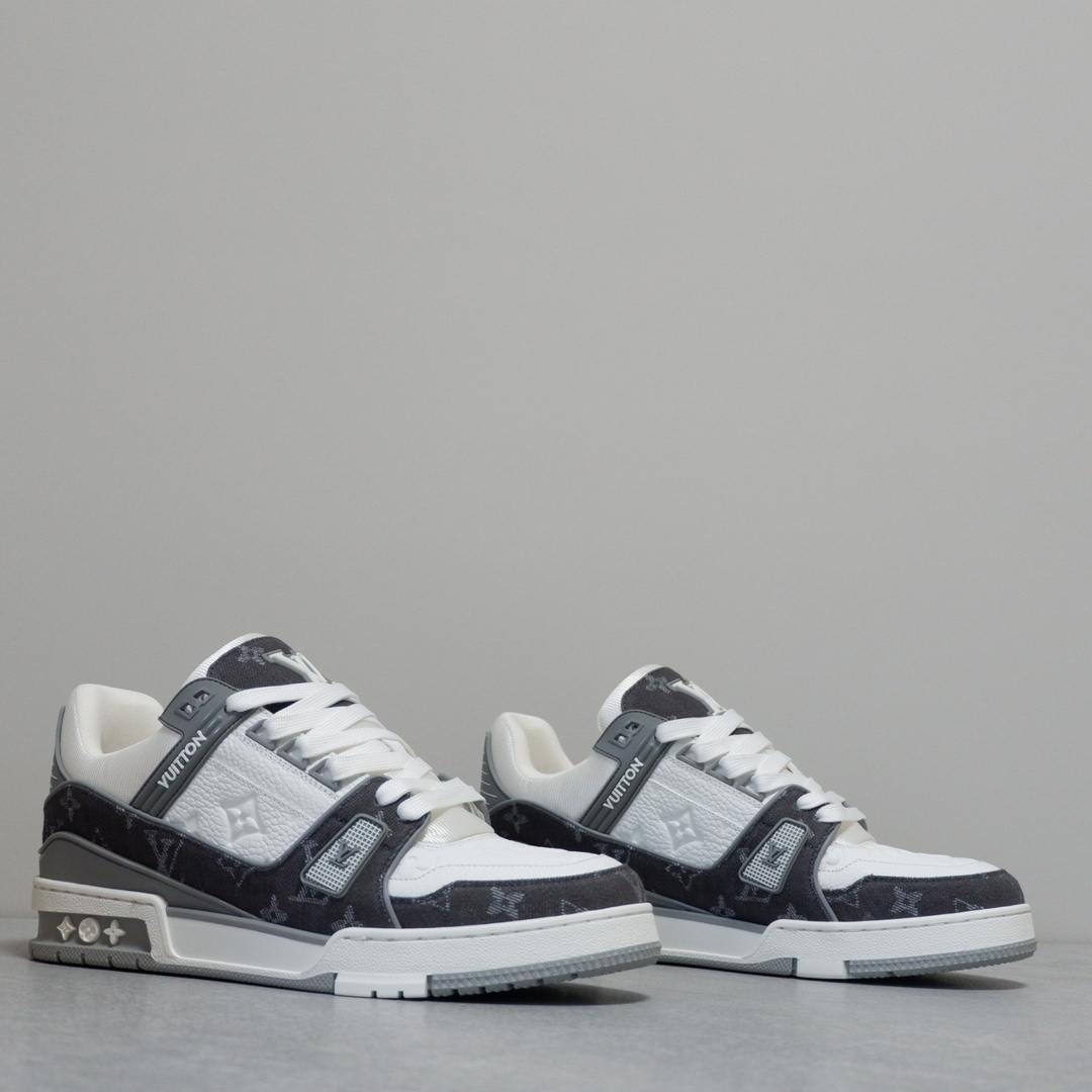 LOUIS VUITTON TRAINERS