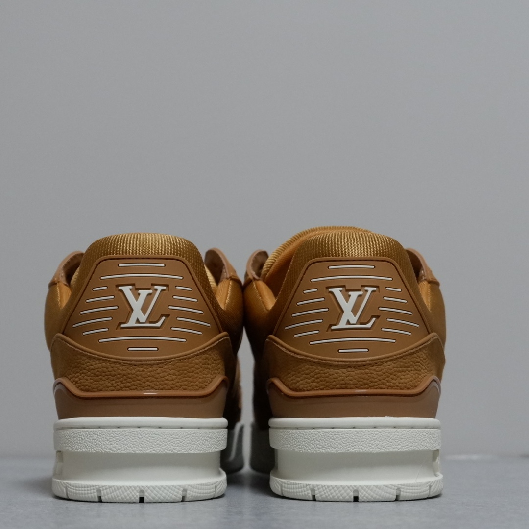 LOUIS VUITTON TRAINERS