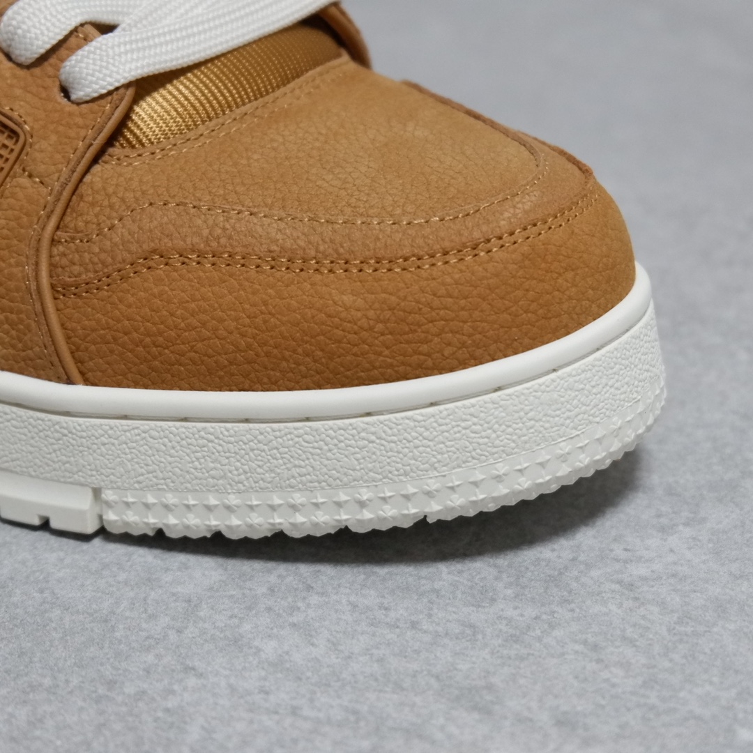 LOUIS VUITTON TRAINERS