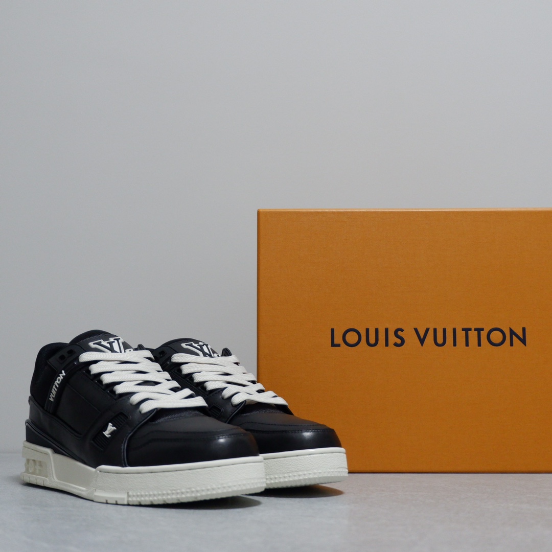 LOUIS VUITTON TRAINERS