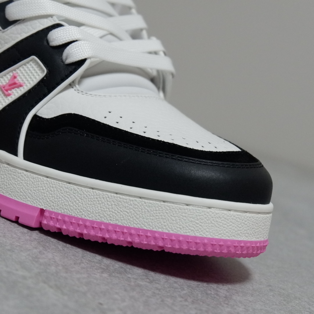 LOUIS VUITTON TRAINERS