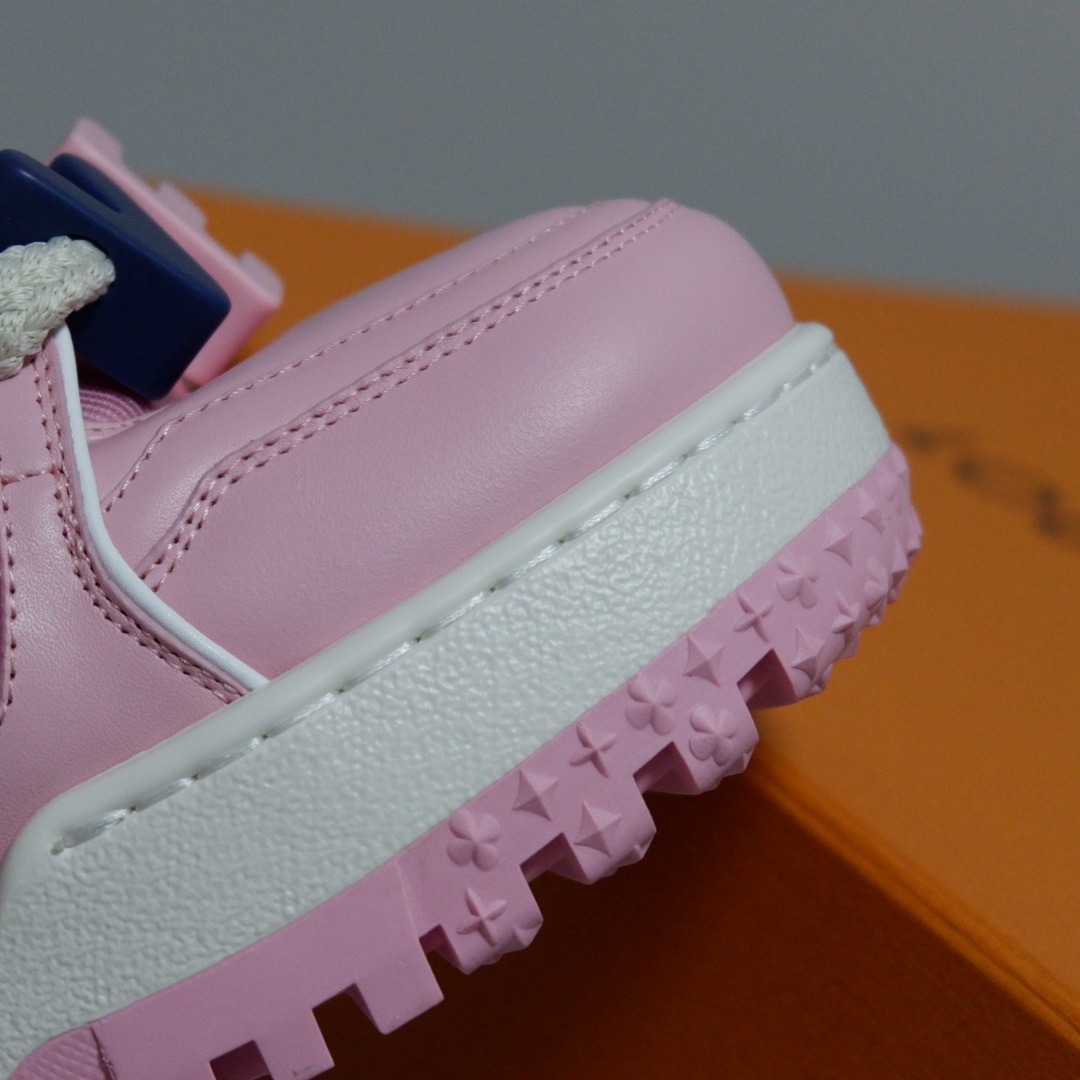 LOUIS VUITTON TRAINERS