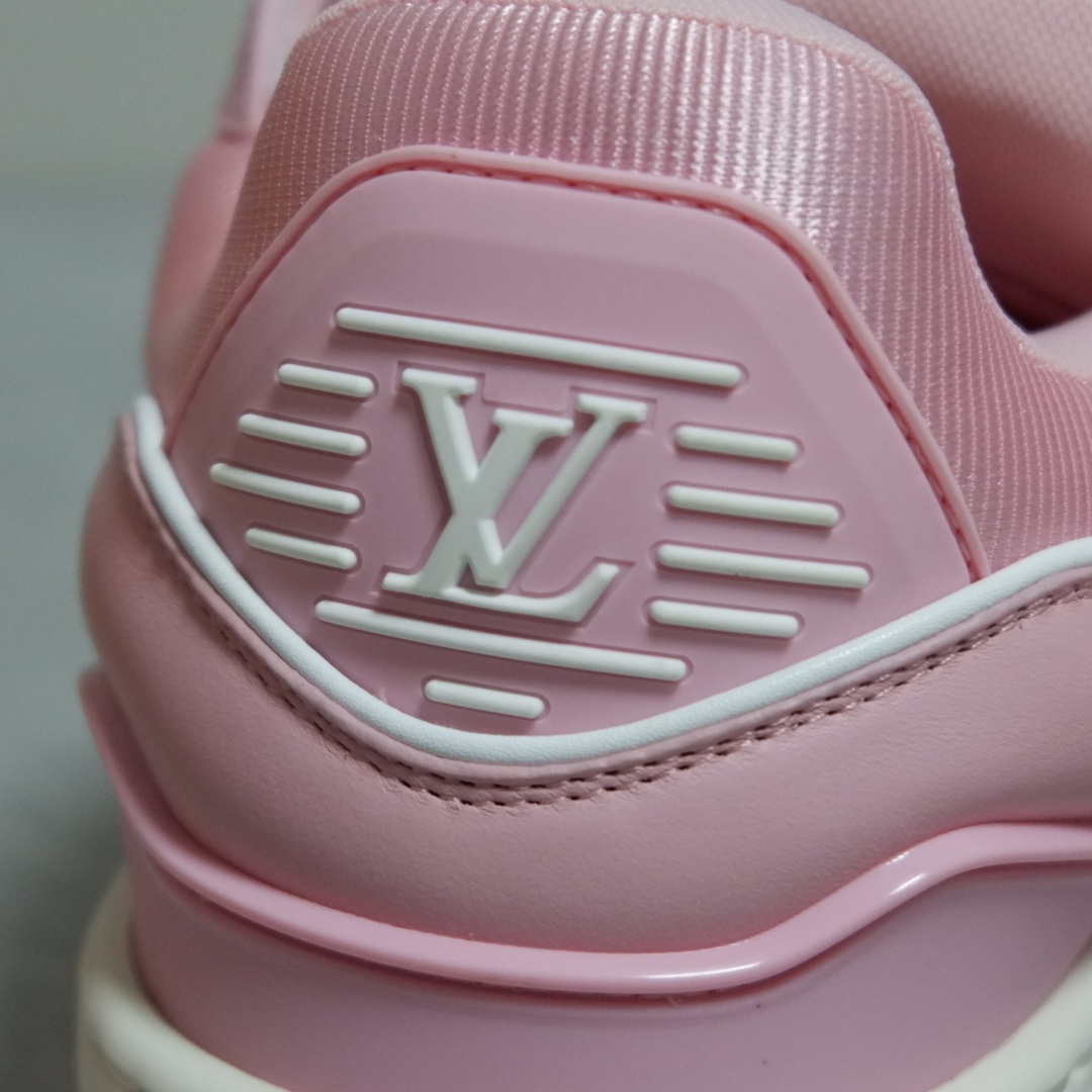 LOUIS VUITTON TRAINERS