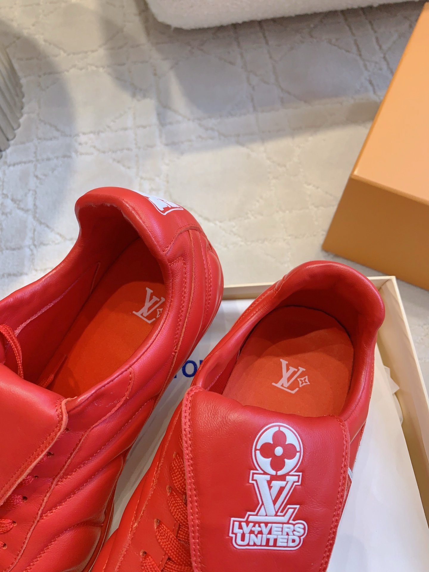 LV