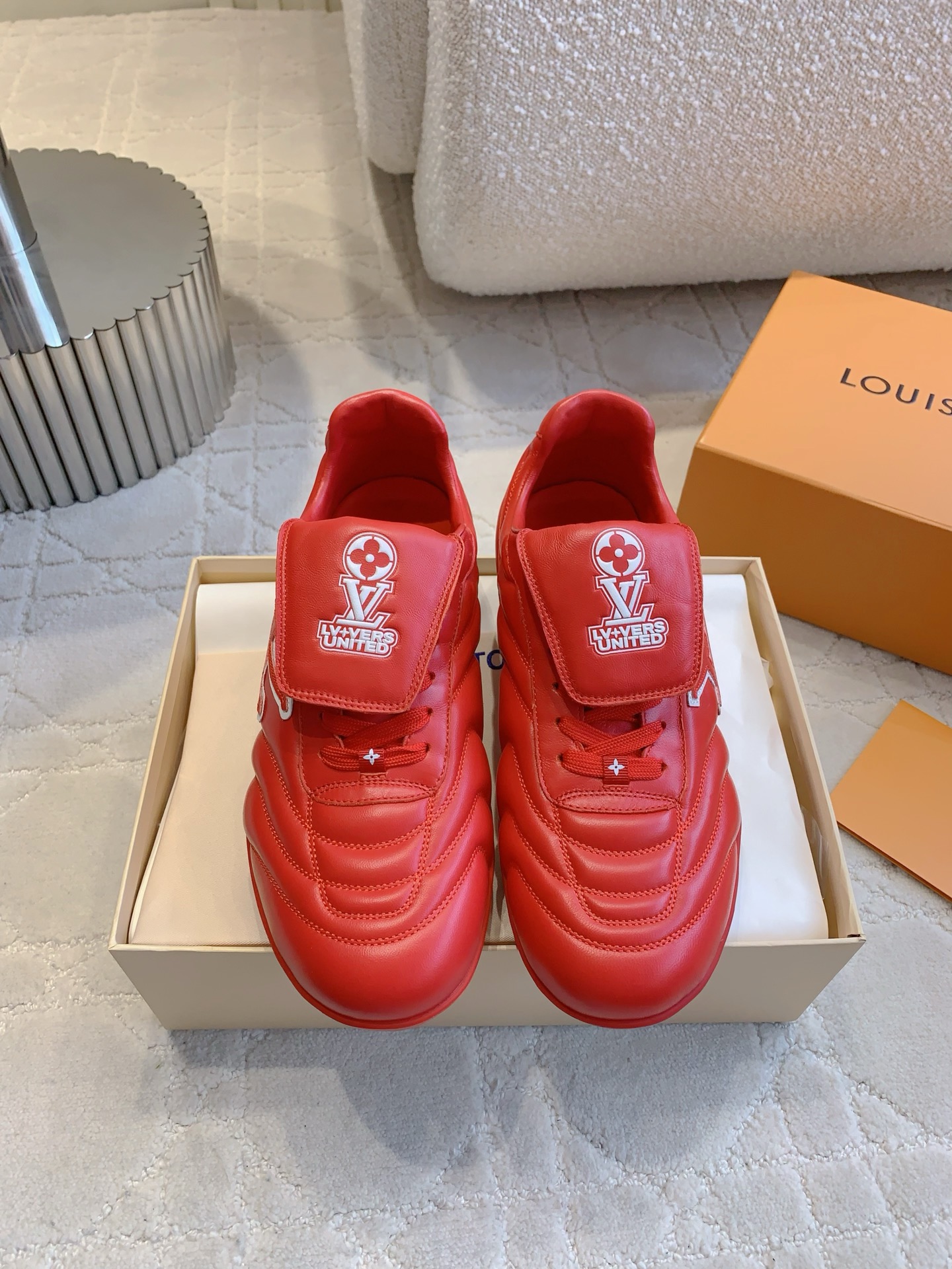 LV