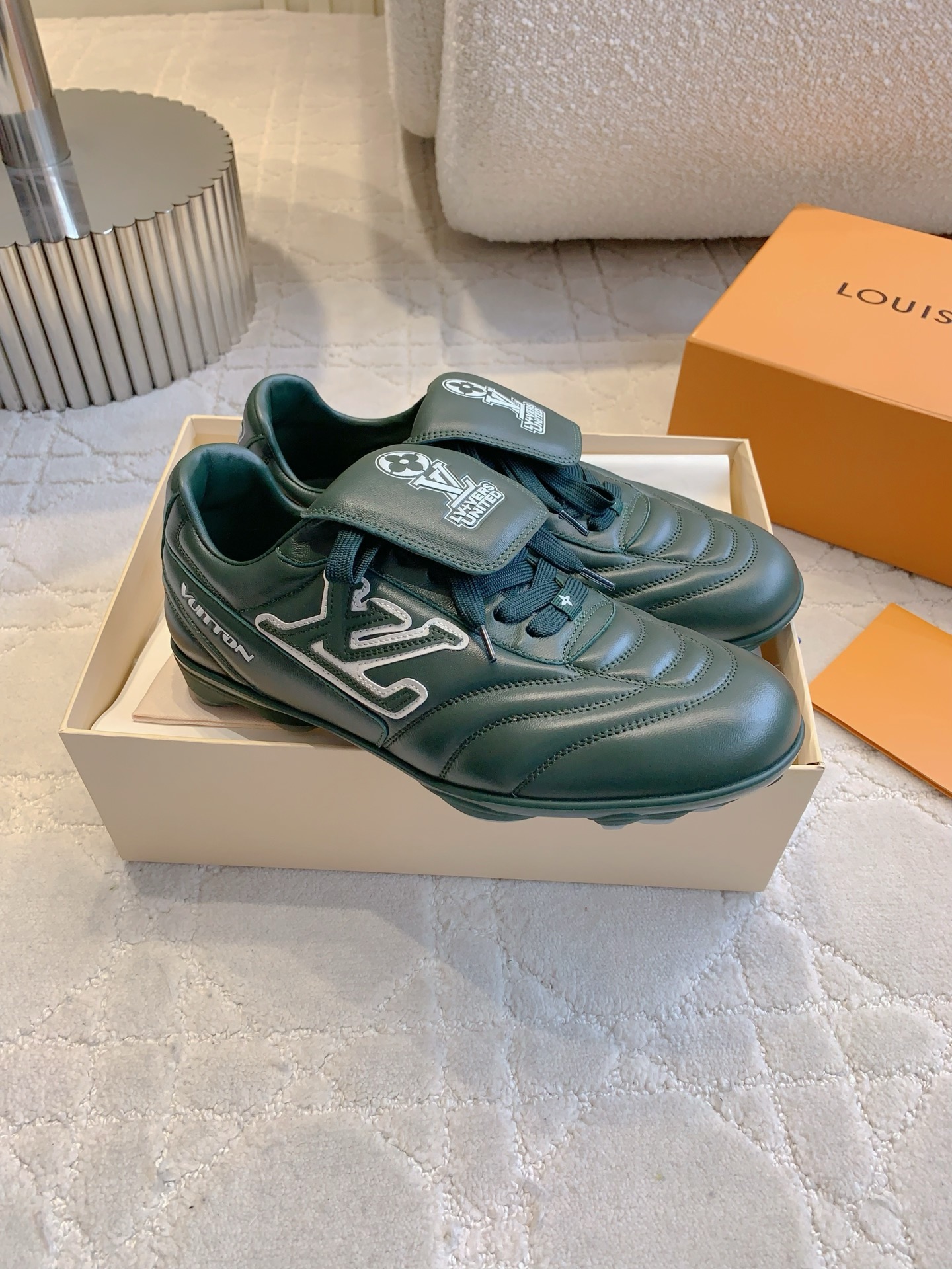LV
