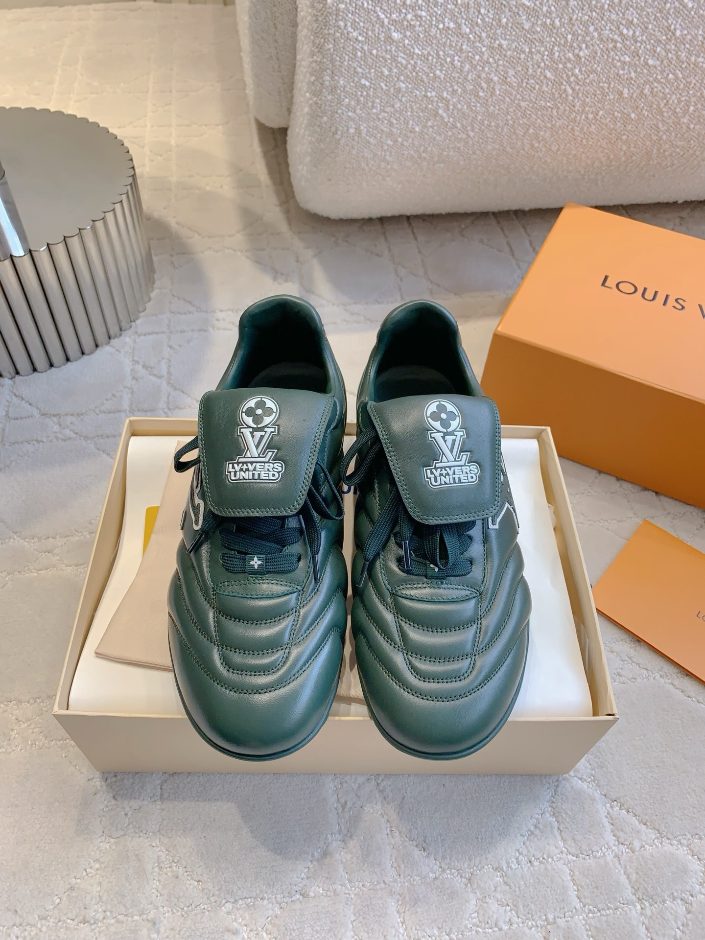 LV