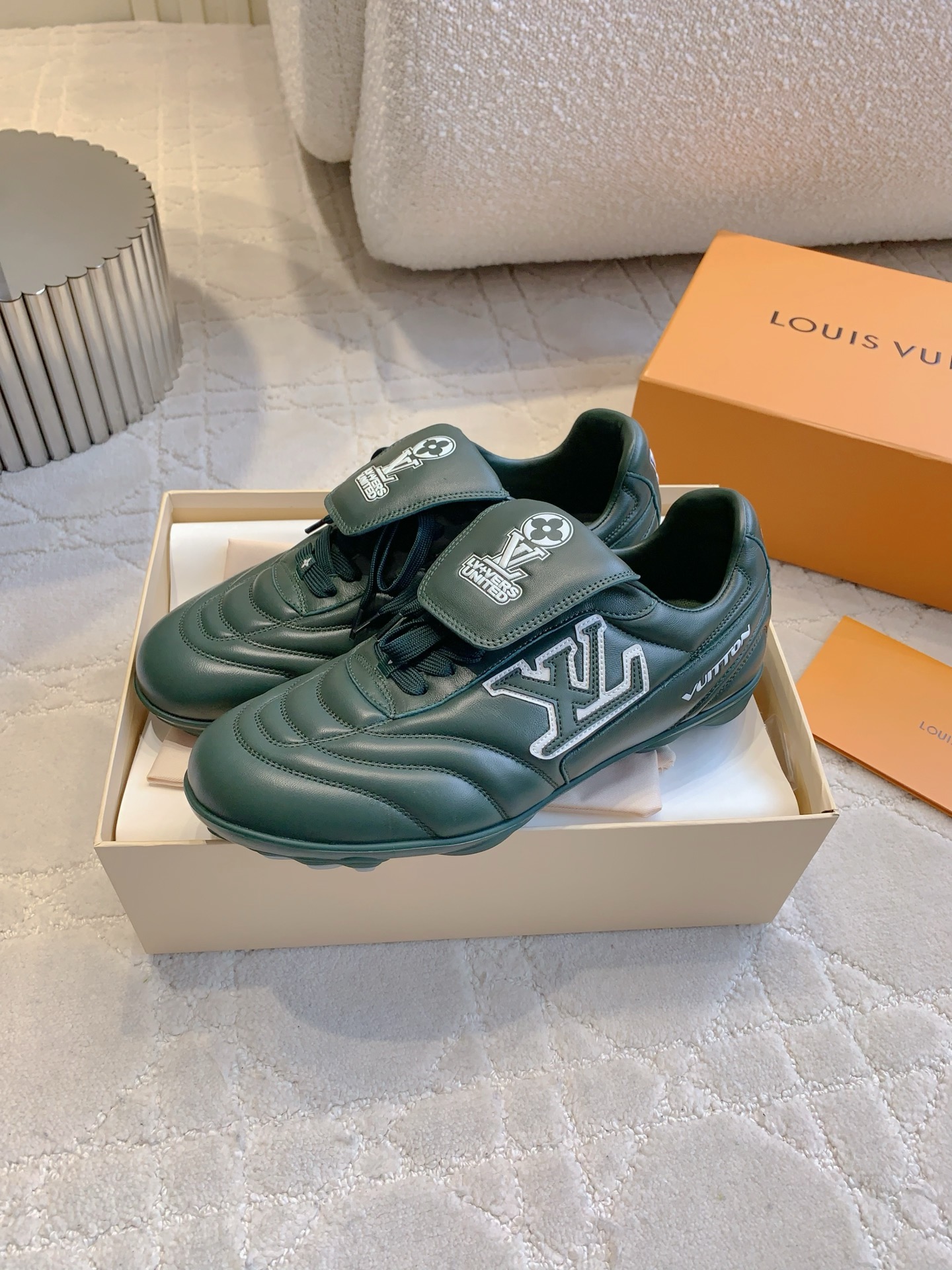 LV