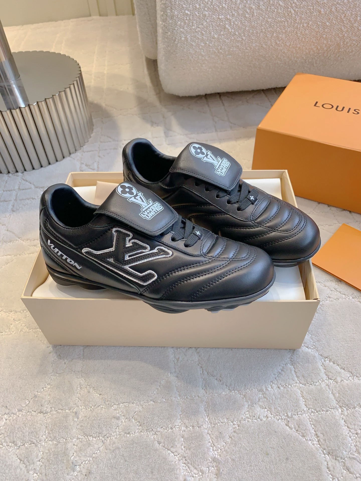 LV