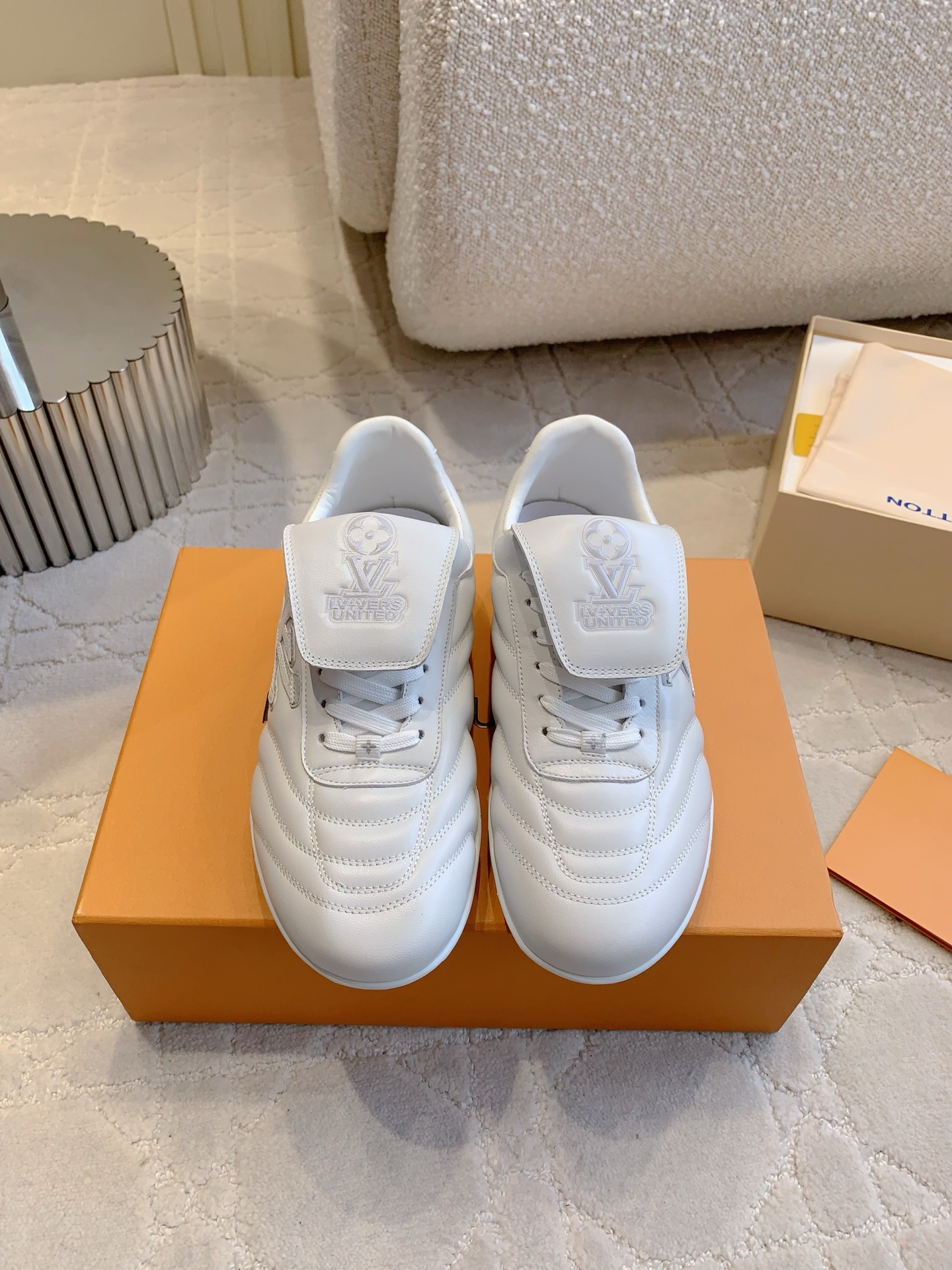 LV 