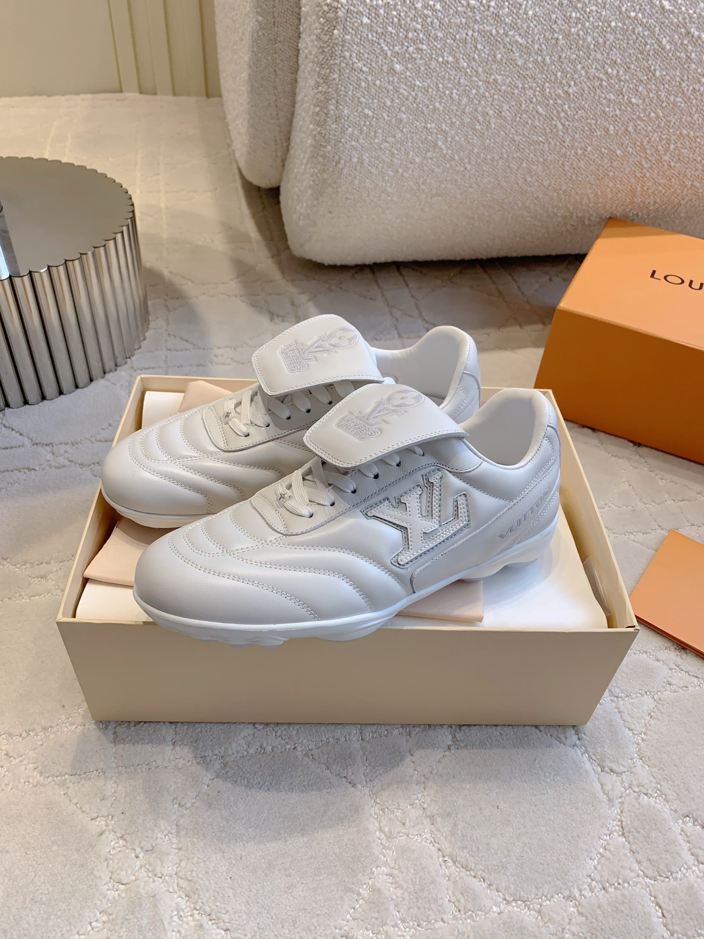 LV 