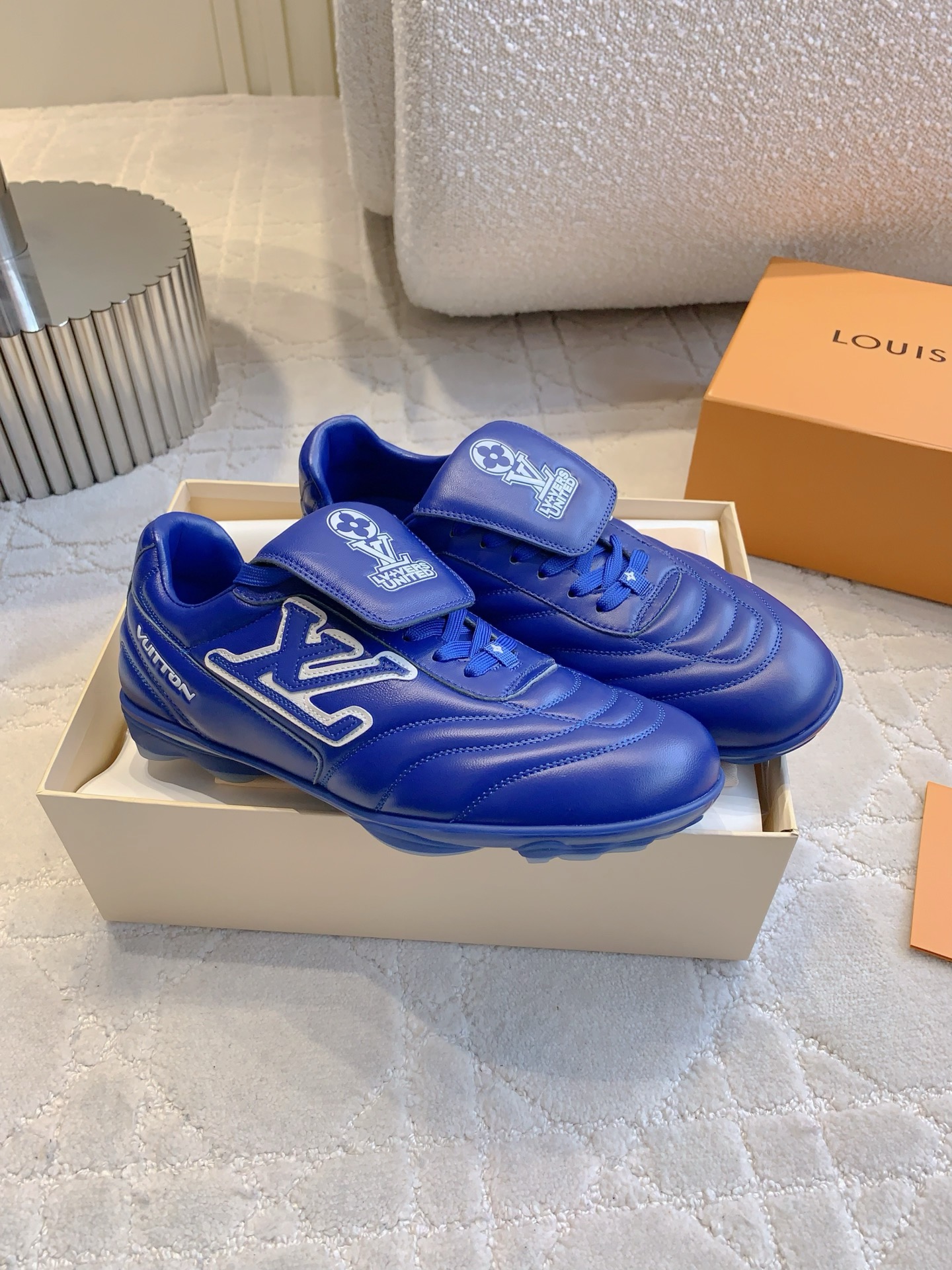 LV