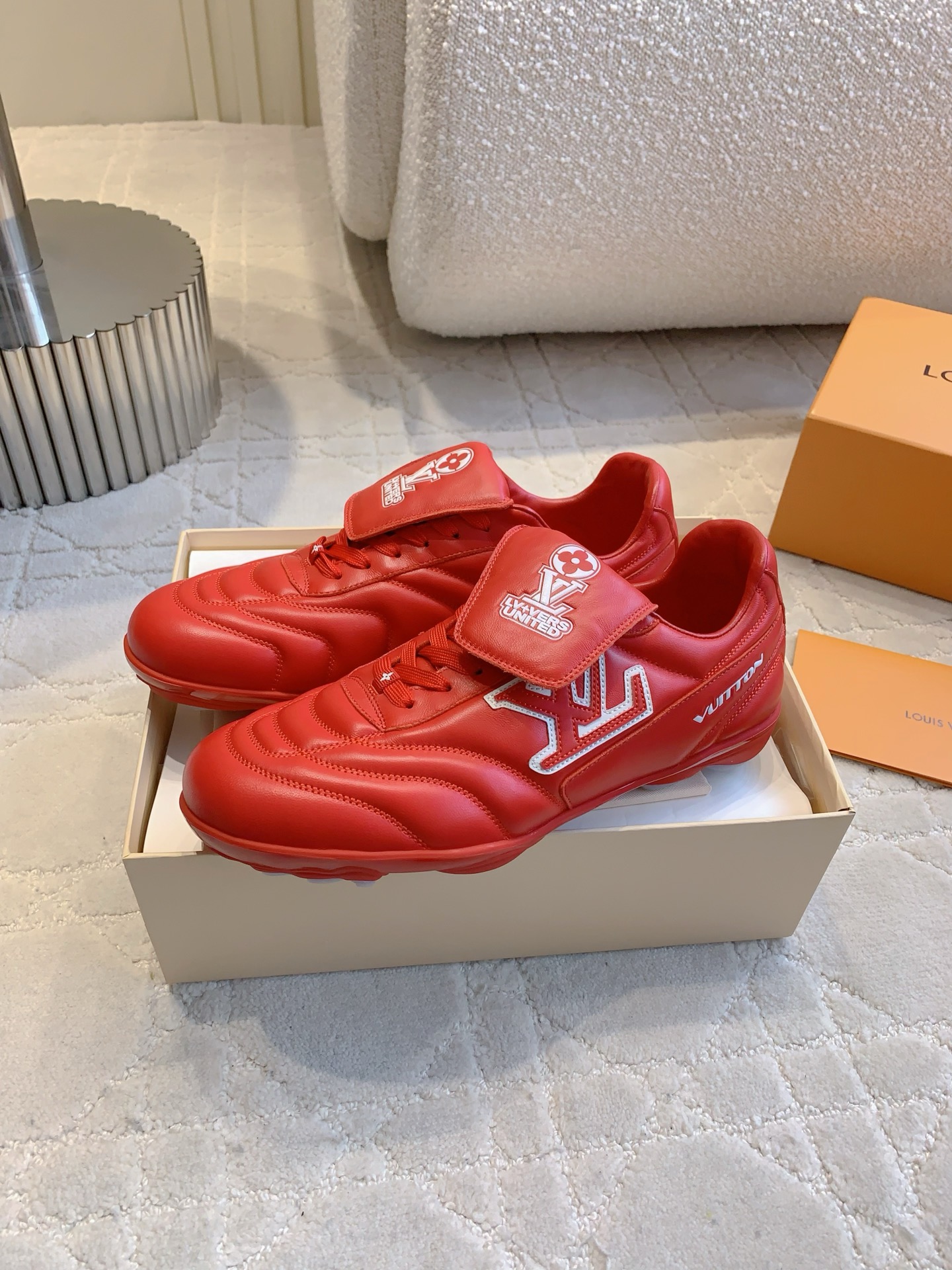 LV