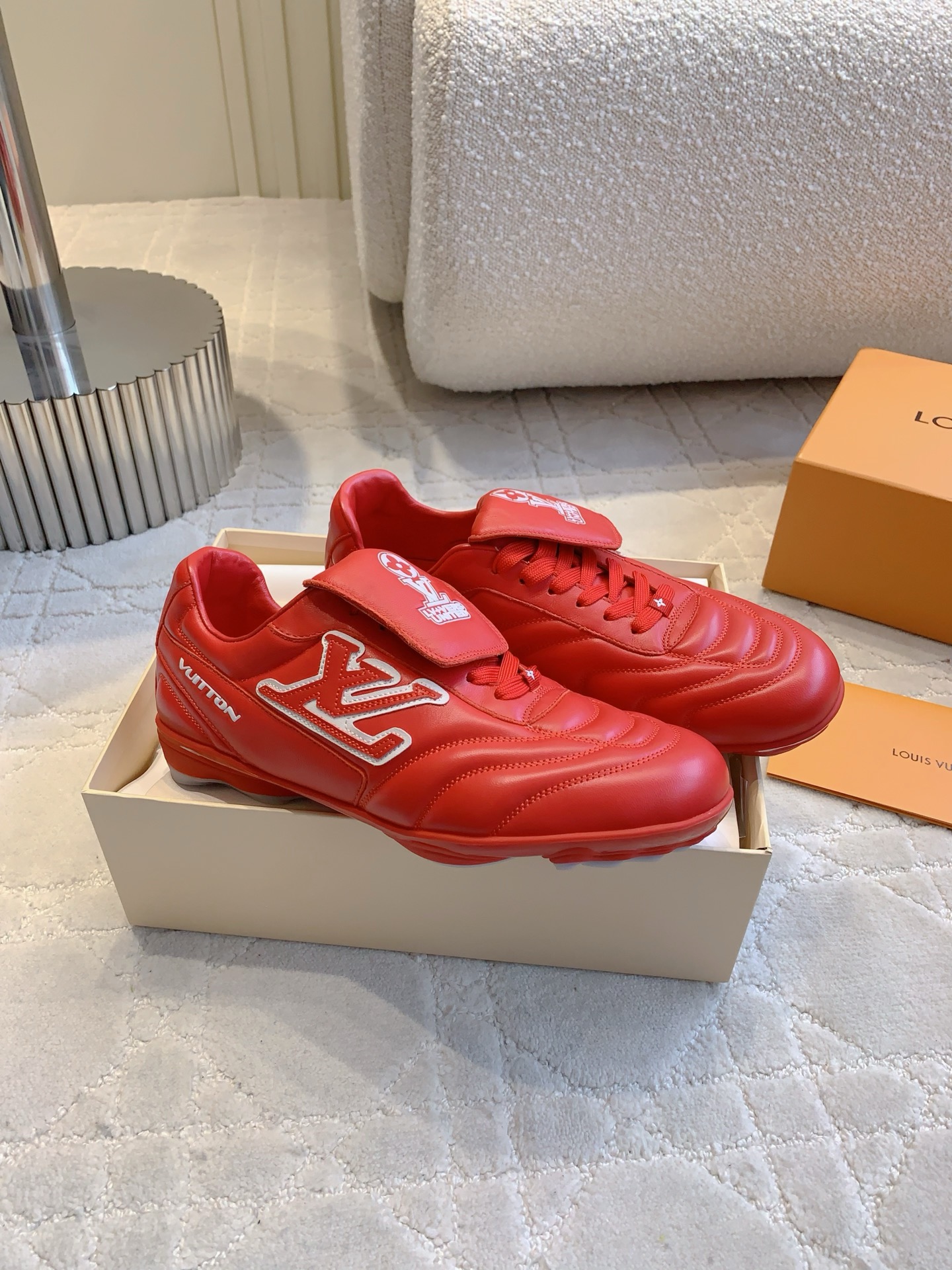 LV