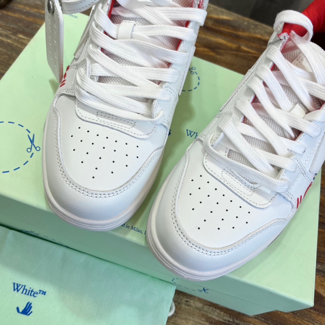 OFF WHITE SNEAKERS 