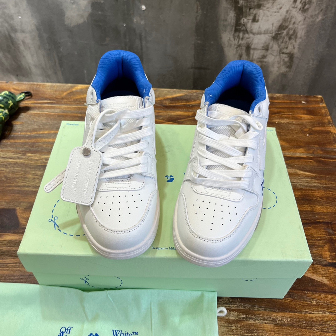 OFF WHITE SNEAKERS 