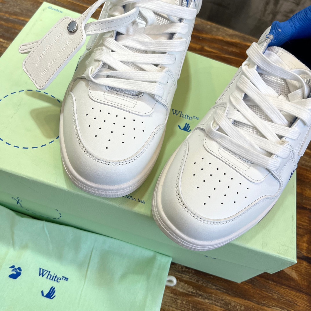 OFF WHITE SNEAKERS 